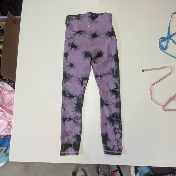 NWOT Lululemon Limited Edition Tie-Dyed Size 4 - Picture 11 of 16